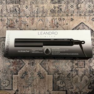 Babyliss x Leandro root-reacher flat iron